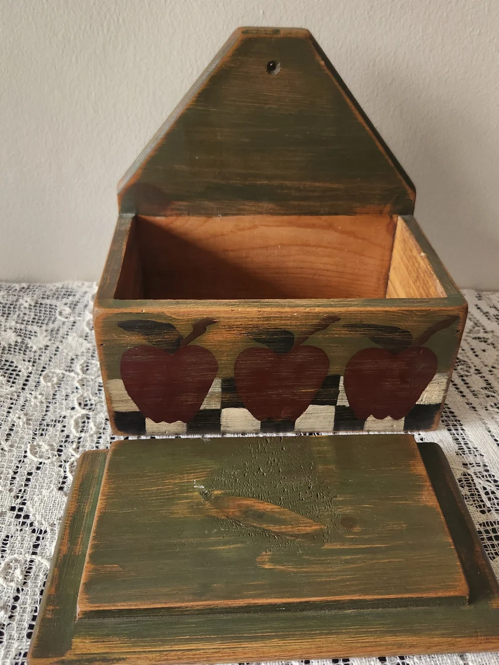 Farmhouse Hand-Painted Rustic Apple Wall Shelf Box - Green and Red